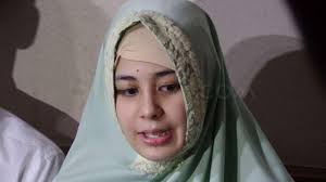 Stuart Minta Risty Berhenti Merokok dan Minum Alkohol