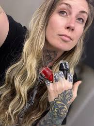 Gave my nails a day to breathe and then applied Burning Lust this evening.  It has this black pointy pattern at one end which it seems was supposed to  be down by