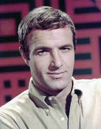 The back of John Bramlett's 1971 football card indicates that in 1967 he  lead all linebackers in interceptions which is false.