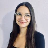 Lucia Muro's Instagram, Twitter & Facebook