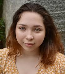 Julia Simonsen's Instagram, Twitter & Facebook