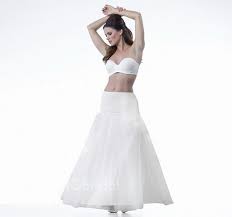 Reifröcke sind wahre figurschmeichler, denn das tragen sorgt optisch für eine schmalere taille der braut. Zubehor Reifrocke Petticoats Bis 300 Cm Umfang Reifrock Brautkleid 230 Cm Umfang 44 230j Ng Bridal Brautkleider
