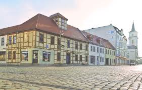 Wenn sie erfahrungen mit diesem unternehmen gesammelt haben, teilen sie diese hier mit anderen seitenbesuchern. Schwabehaus Dessau Netzwerk Immovielien