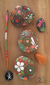 Hand Painted River Rocks Rock Art Painted Stone Natural Home Decor Nature Art Flowers Dragonflies 36 00 Eth Steine Bemalen Kieselsteinkunst Steine
