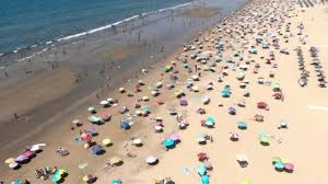 Maybe you would like to learn more about one of these? Punta Umbria Su Playa Se Hace Viral Por Su Orden Y Distancia Social Coronavirus Andalucia