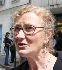 Une sage-femme tourangelle en procès