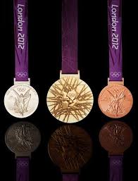 Lideró el medallero, mientras china desplazó a rusia del segundo lugar. Medallas De Los Juegos Olimpicos Londres 2012 Disenadas Por David Watkins Vecindad Grafica Diseno Grafico Medallas Medallas Olimpicas Juegos Olimpicos Londres 2012