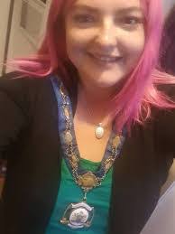 Kellie Hinton's Instagram, Twitter & Facebook