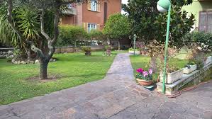 Axa Centrale Fronte Parco Dei Pescatori Villa Bifamiliare Salone Doppio Cucina Quattro Camere Da Letto Sala Hobby Con Cucinott Immobiliare Villa Box Auto