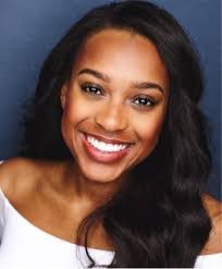 Leila Phillips's Instagram, Twitter & Facebook