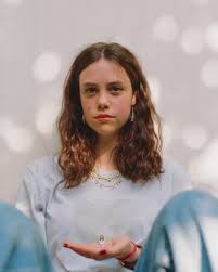 Matilda movie reviews & metacritic score: Matilda Mann Robbed When The Horn Blows