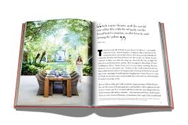 The convenience concepts palm beach coffee table is a trendy addition to your living space. Palm Beach Lauder Aerin 9781614288626 Amazon Com Books