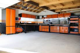 Le Garage De Mon Papa Idee Deco Garage Amenagement Garage Meuble Garage