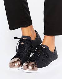 Black And Gold Womens Adidas Shoes Adidas Adidas Originals Black Metallic Superstar Sneakers With Rose Gold Toe Cap Adidas Superstar Metal Toe Black Lace Up Shoes Adidas Superstar Rose Gold