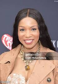 Netfa Perry's Instagram, Twitter & Facebook