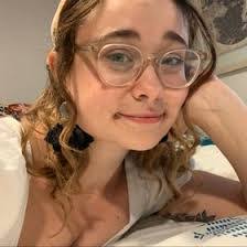 Caroline Holloway's Instagram, Twitter & Facebook