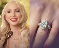 Dec 21, 2020 experts have dropped the potential cost of ariana grande's diamond from dalton gomez, and damn. Christine Quinn S Engagement Ring How Much Did It Cost Christine Quinn 11 Facts Popbuzz