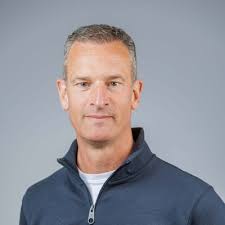 Professor Eugene Wall pictured with his wife Jennifer, receiving the  Limerick Person of the Month award today to mark his retirement as  president of Mary Immaculate College, Ireland (MIC); also presen |