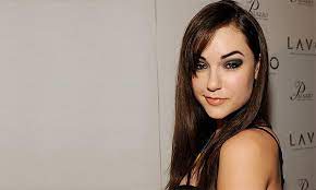 The latest tweets from sasha grey (@sashagrey). Sashu Grej Otpravyat V Avtoprobeg Na Lada Kalina Autonews