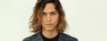 You can flaunt this style for any occasion, and the advantage of this hairstyle is that, it is easy to maintain. The New Rules Of Long Hair According To The Experts Gq