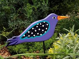 Lila Beetstecker Vogel Aus Handbemaltem Wetterfest Lackiertem Holz Strandlaufer Gartenkunst Vogel Garten Deko Holz Bunte Gartendeko Gartenkunst Gartendekoration Und Garten Deko