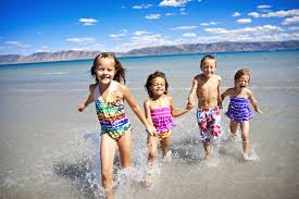 Looking for tasty & healthy snack ideas to add into your kid's lunch boxes for 2021? Ideas For Kid Friendly Beach Food And Kid Friendly Beach Snacks