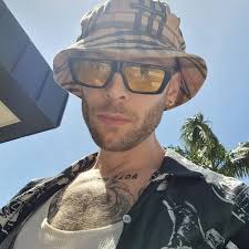 It's is my birth day 🌞 the big five oh!