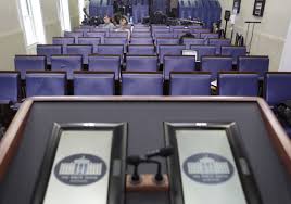 can the white house revoke a reporters credentials