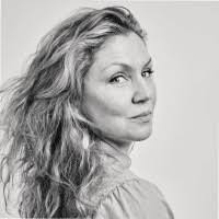 Libby Pederson's Instagram, Twitter & Facebook