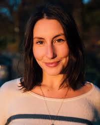 Rebecca Glass's Instagram, Twitter & Facebook