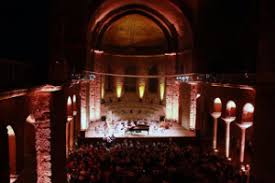 Ψηφιακή ανάγνωση των σελίδων 17 και 18 του σχολικού εγχειριδίου της ιστορίας της β΄ γυμνασίου. O Naos Ths Agias Toy 8eoy Eirhnhs Sthn Kwnstantinoypolh Xwra Toy Axwrhtoy