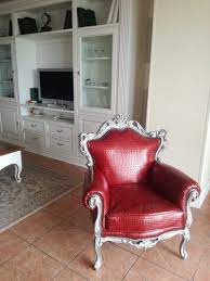 Poltrona Classica Con Cornice Foglia Argento In Pelle Pitonata Bordeaux Interamente Lavorata A Mano L 87 P 80 H 120 Poltrone Cornici Bordeaux