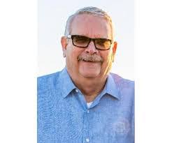 Everett Webb's Instagram, Twitter & Facebook