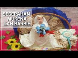 Air perasan jeruk nipis juga bisa digunakan untuk menghilangkan noda kekuningan pada baju putih. Tutorial Menghias Hantaran Mukena Dan Sajadah Bentuk Pengantin Dari Barbie Youtube Di 2021 Barbie Sajadah Pengantin