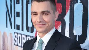 See his all girlfriends' names, trivia, favorites and entire dave franco at the world premiere of neighbors, april 28, 2014 at the regency village theater in. Interview Mit Dave Franco Zu Nerve Epd Film