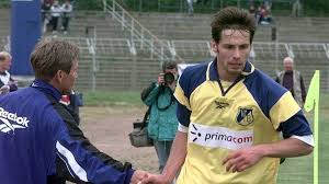 Marco rose bevorzugt den left marco rose das profil des spielers gibt an, an welchen spielen und wettbewerben er mitgewirkt. Salzburgs Trainer Marco Rose Ich Liebe Meine Jungs Sportbuzzer De