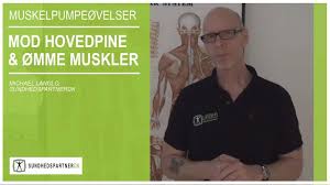 Små enkle øvelser mindsker nakkesmerter med op til 75 procent. Ovelser For Nakke Og Skuldre Video Med Ergonomi Fra Sundhedspartnerdk Wmv Youtube