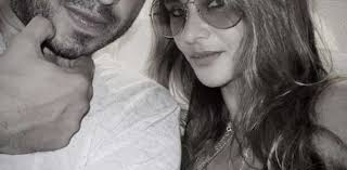 أعلنت الممثلة للصحيفة المصرية أنه لن يقام حفل زفاف. Ø£ÙˆÙ„ ØµÙˆØ±Ø© Ù…Ù† ØªØ­Ø¶ÙŠØ± Ø­ÙÙ„ Ø²ÙØ§Ù Ù†ÙŠÙ„Ù„ÙŠ ÙƒØ±ÙŠÙ… ÙˆÙ‡Ø´Ø§Ù… Ø¹Ø§Ø´ÙˆØ± ÙÙŠ Ø§Ù„Ø³Ø§Ø­Ù„ Ø§Ù„Ø´Ù…Ø§Ù„ÙŠ ÙÙ† ÙˆØ«Ù‚Ø§ÙØ© Ø§Ù„ÙˆØ·Ù†