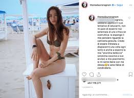 Sign in to check out what your friends, family. Aurora Ramazzotti Attaccata Su Instagram La Replica Al Follower E Memorabile Urbanpost