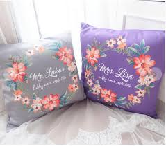 Apron pasangan adalah hadiah yang menyenangkan untuk diterima para pengantin baru. Sahabat Cewek Kamu Bentar Lagi Mau Nikah Bikin Dia Semakin Bahagia Dengan Menghadiahkan 7 Kado Unik Ini