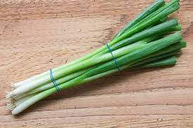Rinse the scallions and place them on your cutting board. Scallions Fodmap Everyday
