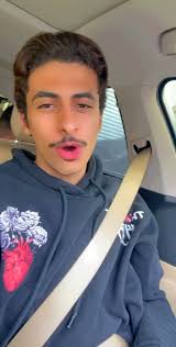 فيصل بن خالد on twitter وعن جمالك ماقدرت ابعد واتوب love smile quotes in this moment aesthetic videos