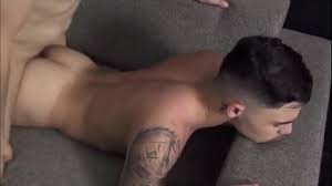 Dotado socando forte no garoto - XNXX.COM