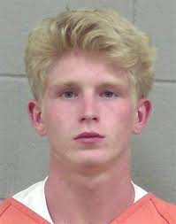 2 sentenced in gas station robbery