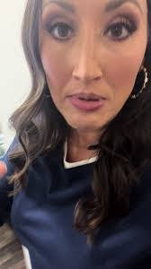 Chelsea Parish's Instagram, Twitter & Facebook