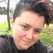 Any recommendations for cozy YouTubers who play horror games. I like horror  games but just watching not playing.