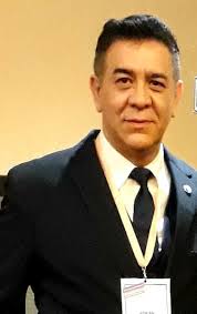 Tricólogo, Adrián Acuña :: Instituto del Cabello