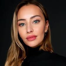 Photographer for engagement photos