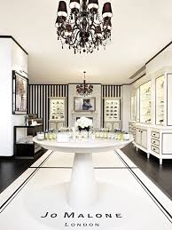 Jo Malone London Covent Garden Boutique Beautiful Shops Selling Fabulous Perfume London Store Interiors Retail Design Store Design