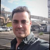 50+ perfiles de «Pedro Llanes»